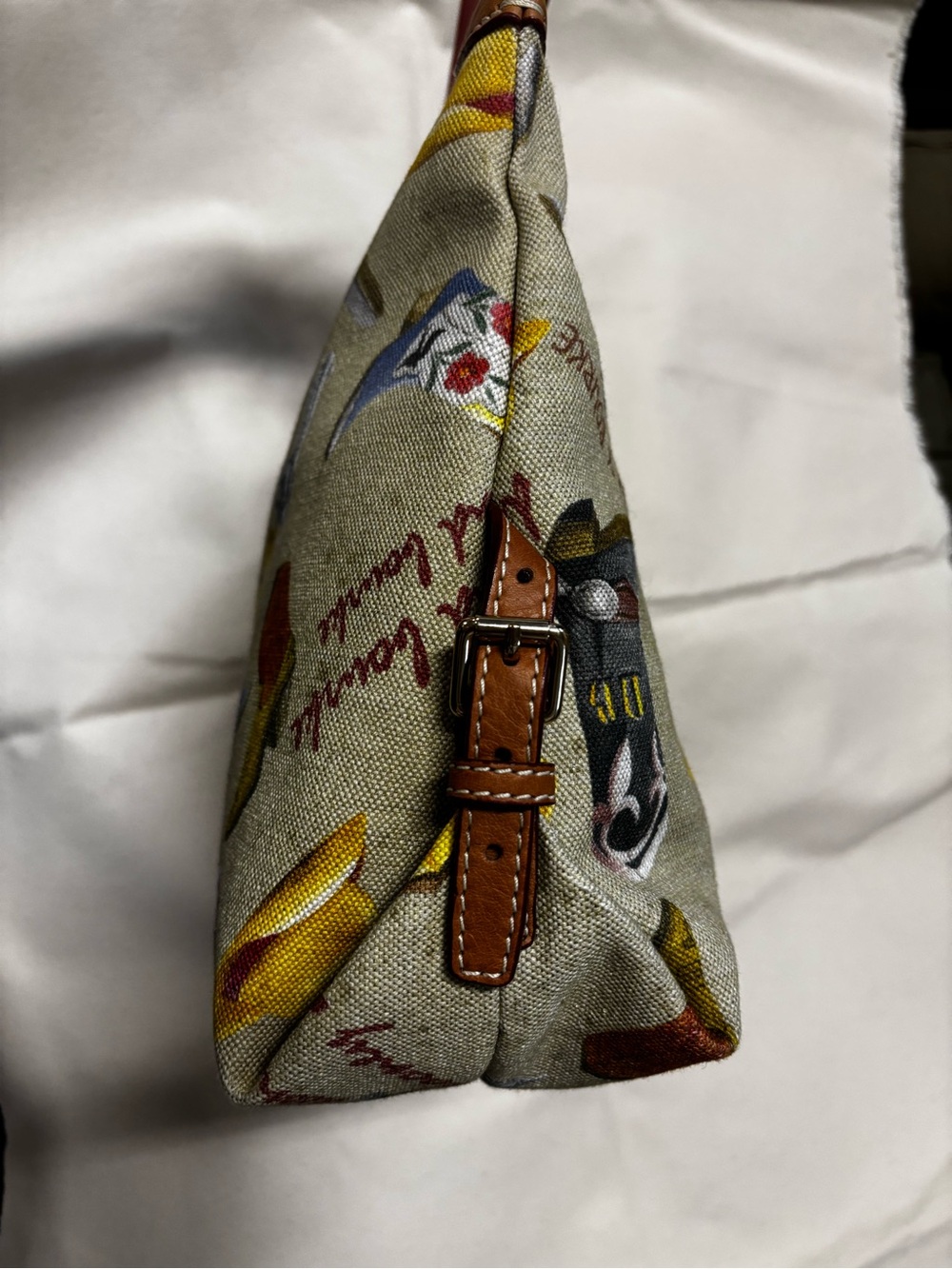 Dooney & Bourke Beige Canvas Western Print Shoulder Bag with Brown Leather Trim - Picture 4 of 6